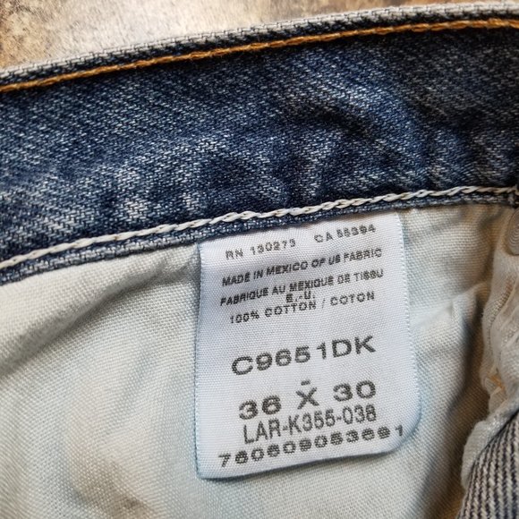 Wrangler Authentic Stonewashed Relaxed Fit Jeans  Size 36 x 30 - Picture 9 of 12